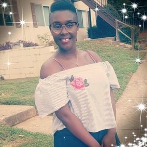 Meet your Posher, Renee